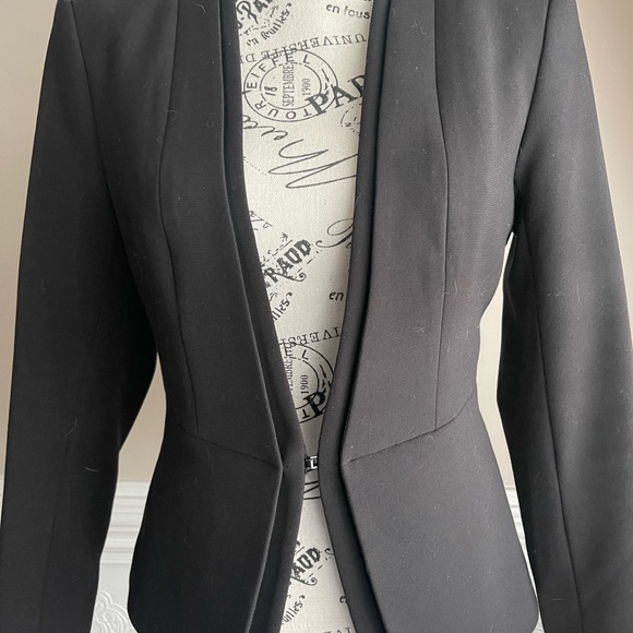 H&M Blazer - Picture 3 of 7